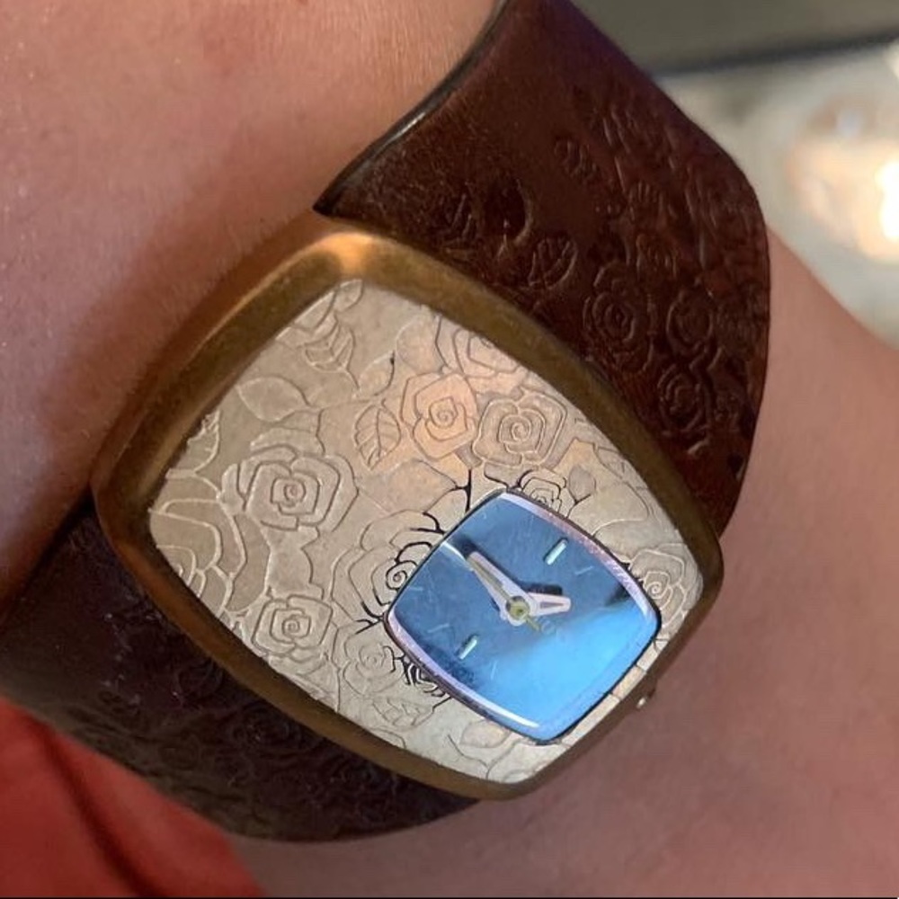 In search of this type of watch (ISO)